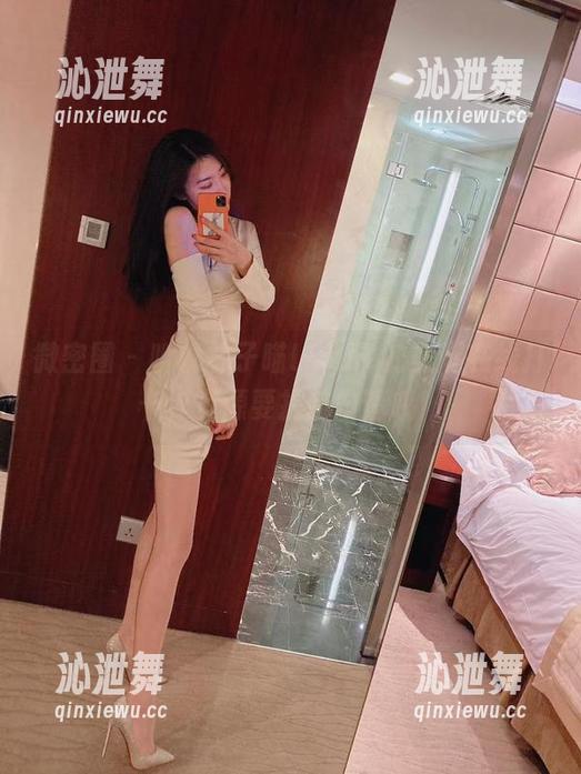 微密圈 - 听说林子喵Lynne的美腿在线打卡，资源要提前申请哦！