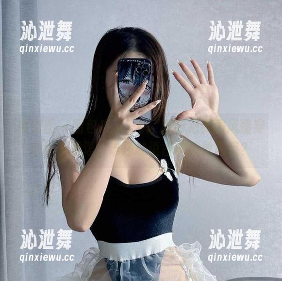 微密圈 - 图包来了，桃沢樱呀把民国风情穿得这么活泼，谁还敢说古典风没趣呢？