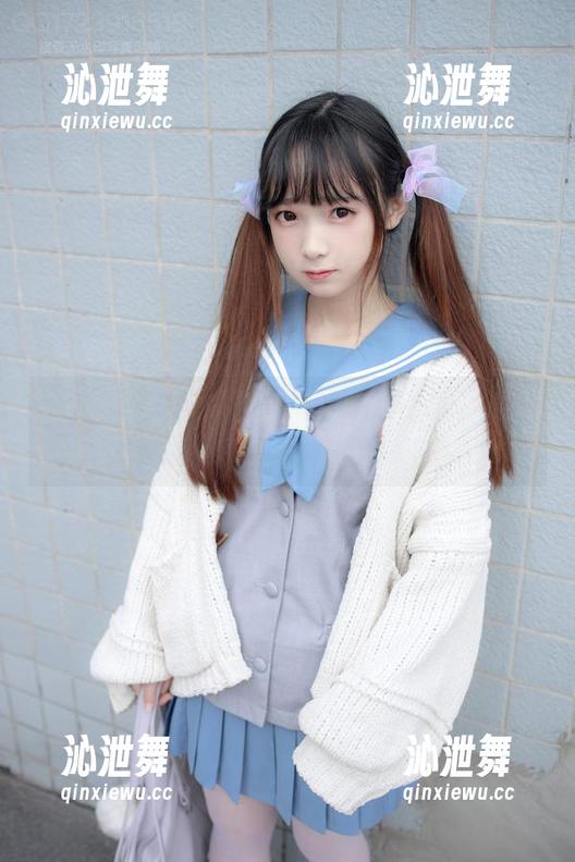 森萝财团 - 在线一秒看小满的礼服，高清得像在隔着千里也能闻到花香。