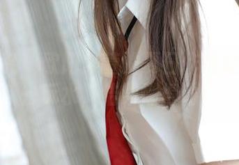 模范学院 - 欧阳美萱的夏日作品让我也想去玩水，结果懒得动！