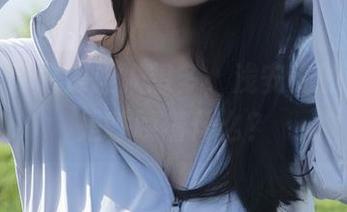 全套写真总是让人想多，浅安安的白裙像是呼唤着什么？