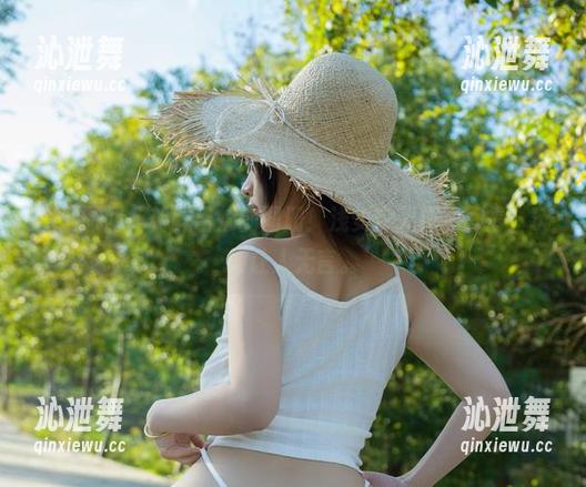 浅安安 抓紧时间,新鲜出炉的图册!浅安安又把“剧情”玩得让人无言。