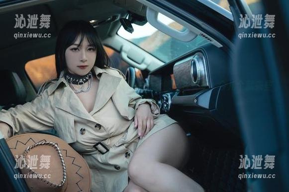 美图分享之旅，直击成都漫展的兔女郎—浅安安，今儿个就来些不一样的！