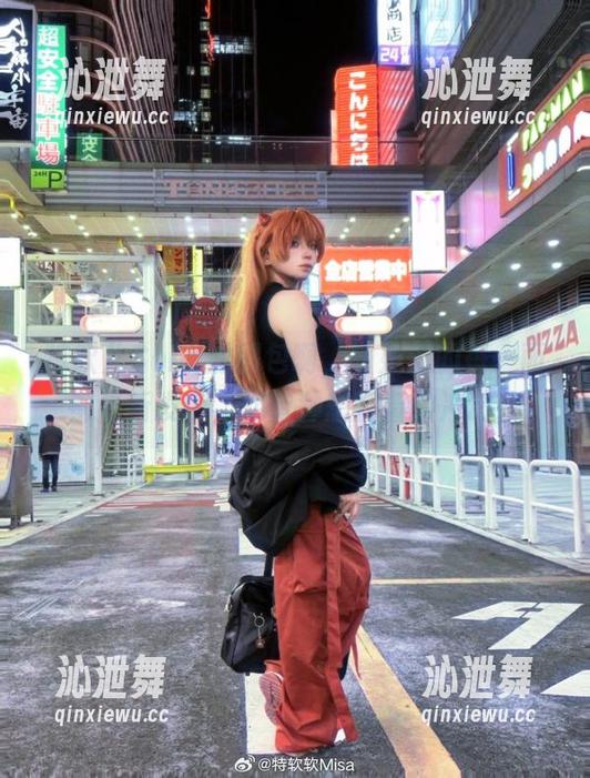 特软儿Sona的图包啊，姐姐们的每一面都是新发现，就有种想翻看的冲动！