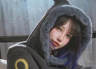 居家女友，狐洛洛子的cos软萌之旅