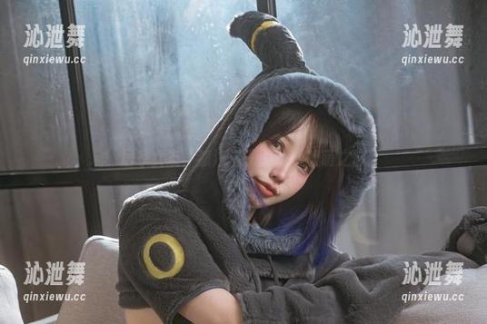 居家女友，狐洛洛子的cos软萌之旅