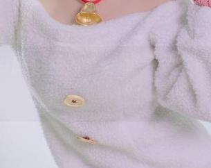 王胖胖u的白色写真，跟云朵拼命掰会儿干架，小比拼。