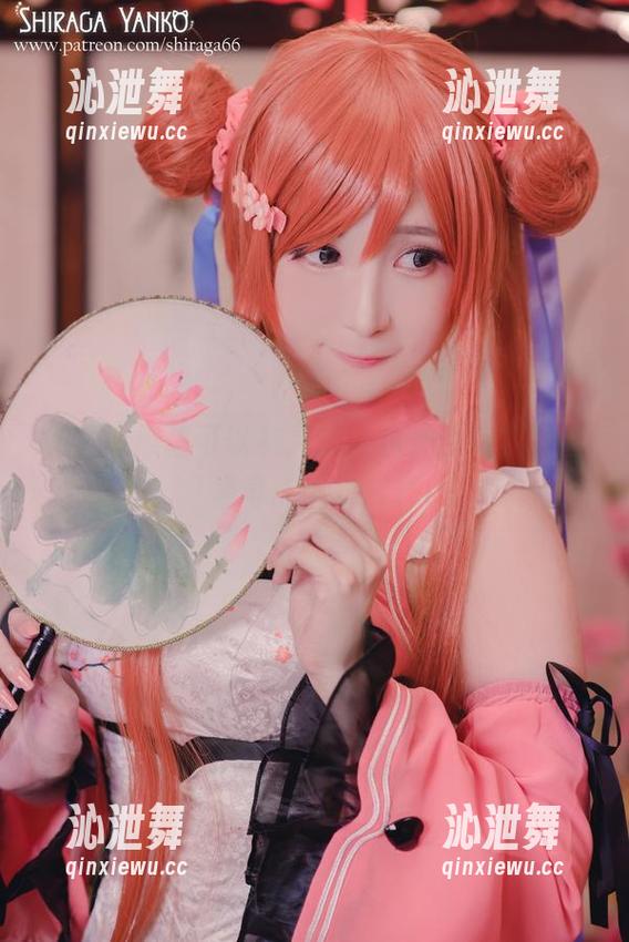 白神泱 如果说黑丝可以有灵魂,白神泱定制的图集可能正是那样