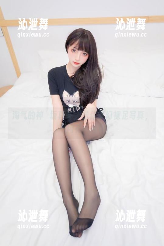 淘气的神楽坂真冬，送你梦幻裸足写真，不用花一分钱