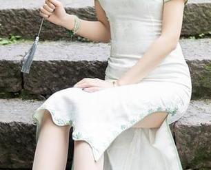 秀人网 - Angela小热巴与兔女郎的写真对话，那个调皮的小蛋糕