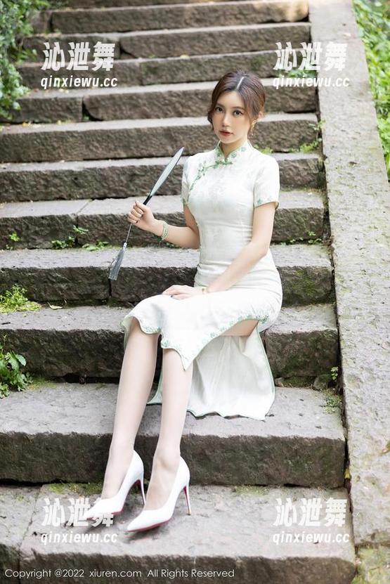 秀人网-Angela小热巴 秀人网 - Angela小热巴与兔女郎的写真对话,那个调皮的小蛋糕