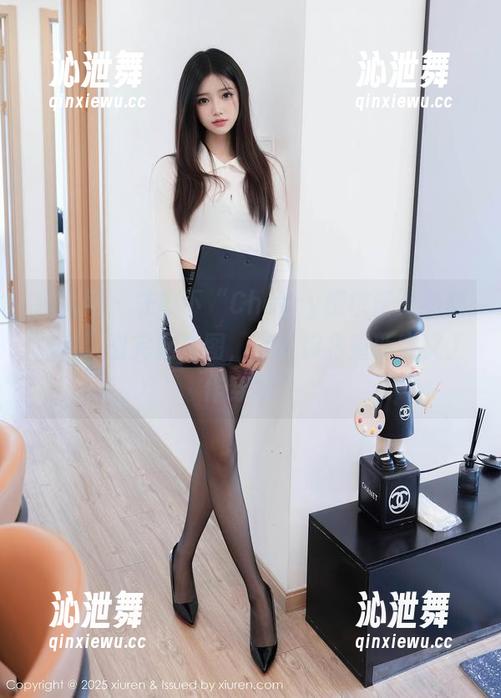 秀人网-Cherry樱桃酱 秀人网 - 先收下“Cherry樱桃酱”的职业装,看完这套图,保证你将重新定义工作穿搭。