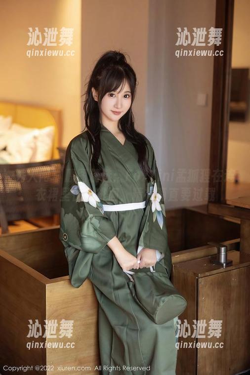 秀人网-FoxYini孟狐狸 秀人网 - 原图精选:FoxYini孟狐狸在连衣裙里优雅徘徊,精神简直要过载