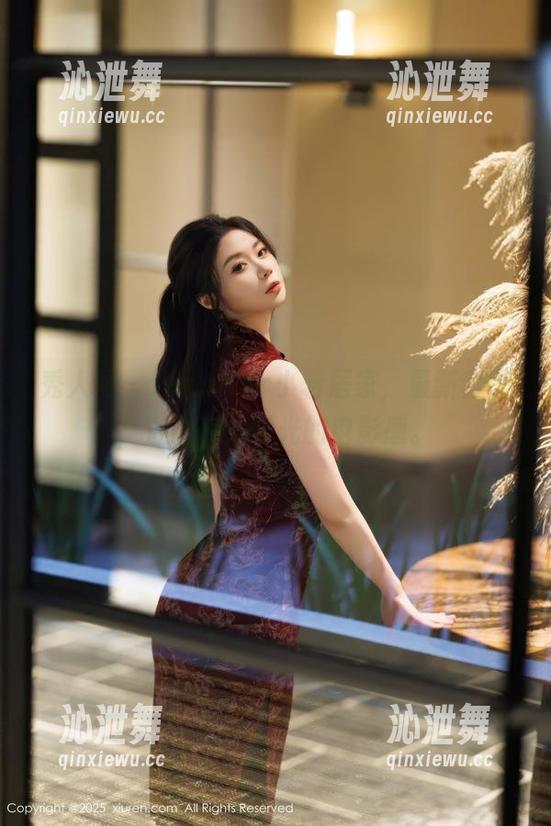秀人网-Jennifer小若 秀人网 - Jennifer小若居家,最新套图,直击户外时光的电影感。