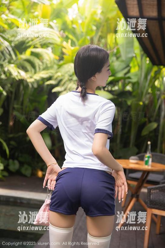秀人网-sugar小甜心CC 秀人网 - sugar小甜心CC的粉色写真:图库里那股微妙的甜腻