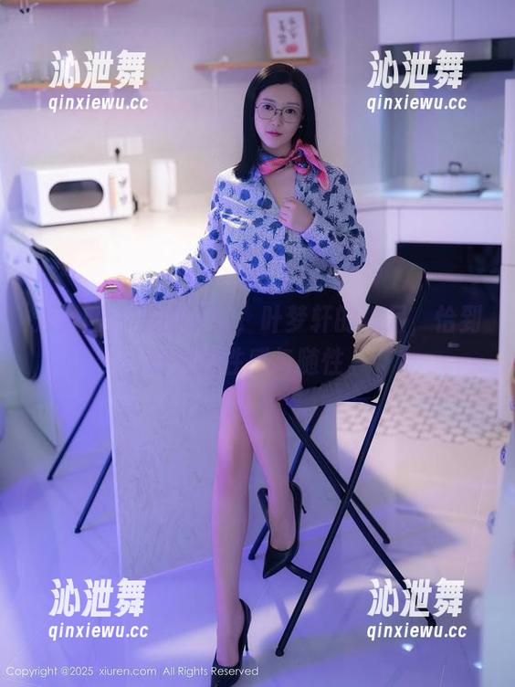 秀人网 - 美图展示，叶梦轩的裸足，恰到好处的性感与随性。