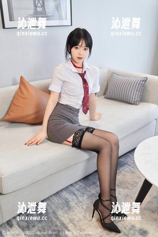秀人网 - 千姿百态的婕西儿jessie，图像和瑜伽融合得刚好