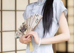 秀人网 - 哇，徐安冉miki的首套写真，这个秘书OL制服真有点意思，美图再现职场风采！
