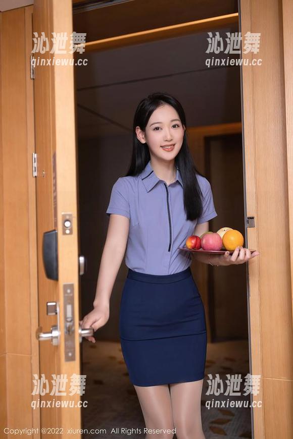 秀人网 - 在图库看李丽莎的新白色作品，听说是天空掉下来的？！