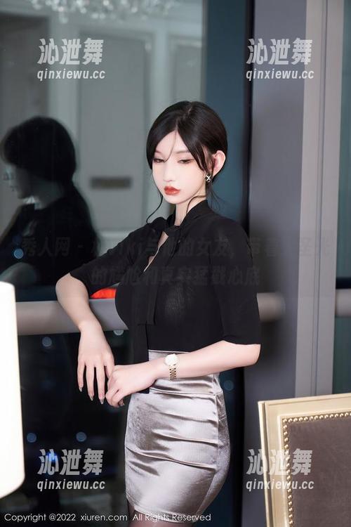 秀人网-杜viki 秀人网 - 杜viki与他的女友,带着无圣光的尴尬和真实猛戳心底
