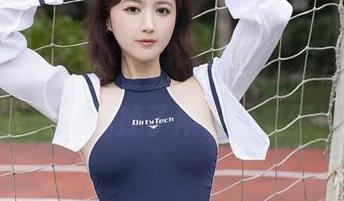 秀人网 - 黄乐然自豪的短裙：然后，她在原图里扔掉了所有的紧绷！