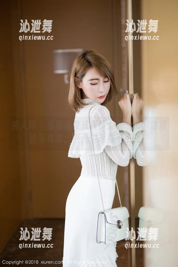 秀人网 - 当厨娘变成模特：龙籹cool的精选写真集，平凡中透着不平凡！