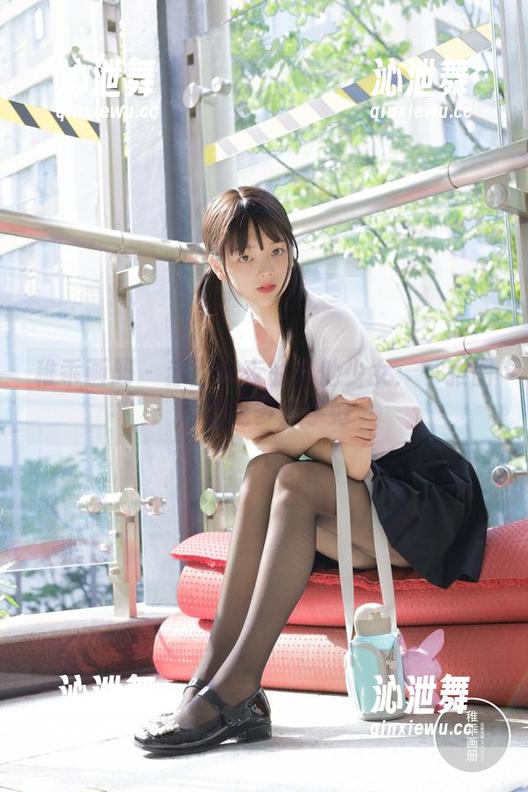 稚乖画册 - 赤西夜夜的吉他少女：一张图片比我多少字好