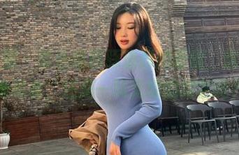 微密圈 - 紫色哒豚豚瑰丽的蕾丝，这不仅是观看，还是一场无期的约会吗？