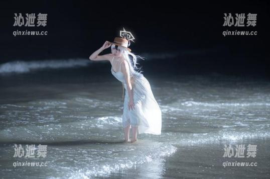 在在线高清中，纸悦Etsu_ko为阿比盖尔三破增添了些许小调皮！