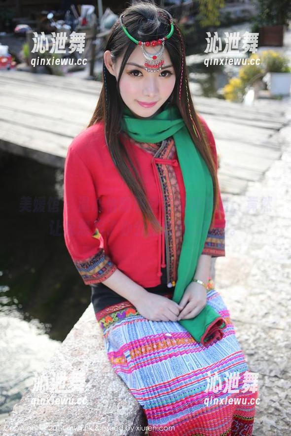 美媛馆 - 温心怡的职业装福利图片，竟然让我想起了办公室恋情...嘿嘿。