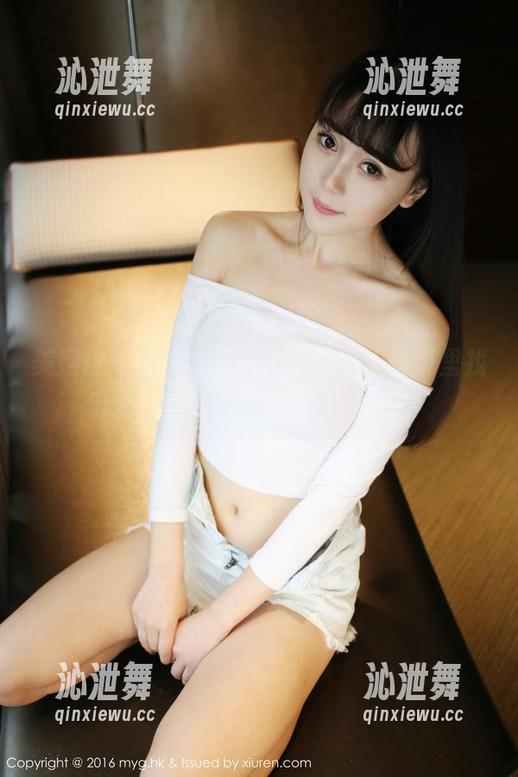 美媛馆-王馨瑶yanni 美媛馆 - 在王馨瑶yanni的圣诞写真里找乐子,原图干脆直接晒出来了!