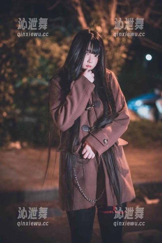 落落Raku 看!落落Raku的FutureTone在线来了,原图一出,天了噜。