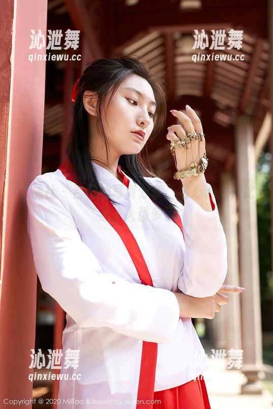 蜜桃社-杏子 蜜桃社 - 杏子的写真分享,甜心设计得比某些人强多了