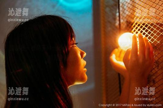 蜜桃社-陌子Mandy 蜜桃社 - 看陌子Mandy的白丝图集,我发现了一个问题…难道我对白色的定义太单一了吗?