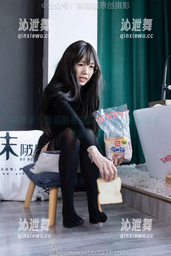 袜啵啵 - 雪糕的私房静谧，睡衣照里藏着啥故事？