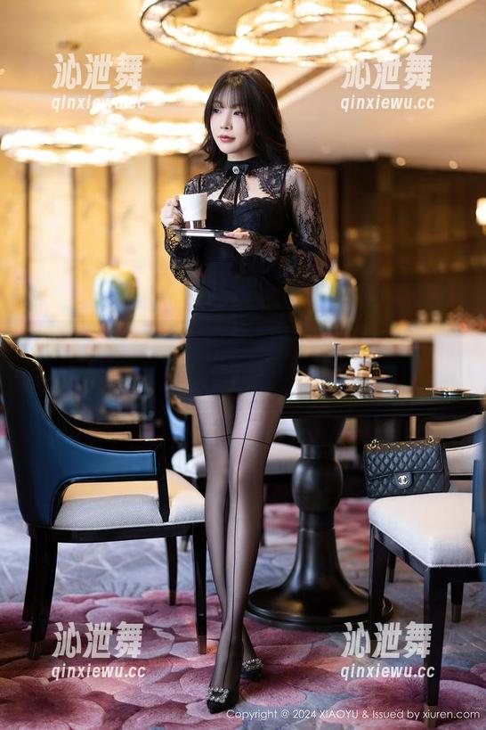 语画界 - 黄乐然的车模气质到底是遗传还是后天练成的？美图合集给你答案。