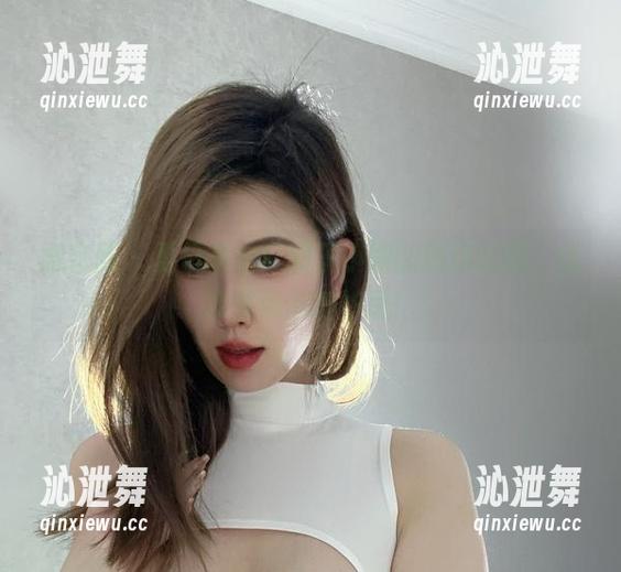 微密圈 - 夏日来袭！醇子小姨的精选套图，连冰淇淋都得妒忌！
