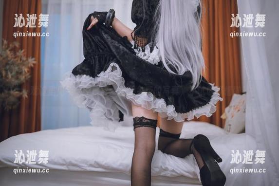 戏谑里见年一的日常：正版免费的写真，不试试可惜啦！