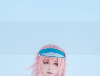 浴缸的金鱼yui——是不是该提醒她穿衣服啊？原图和照片让我想到的全是裙子！
