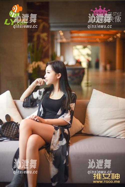 青豆客 - 原图里的陈嘉瑶AYomiabe，花嫁装扮跟我当年的婚纱梦想撞脸了，哈哈。