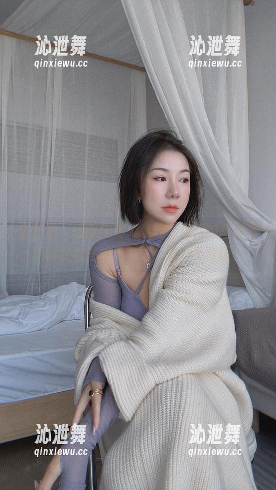 微密圈 - 最新图册：鹿瑶，这回的透明吊带让我有些捉摸不透，潜力无穷啊！
